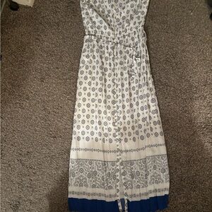 Elegant Blue and White Patterned Women's Dress
